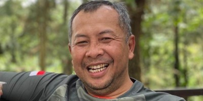 Hikmat Kurnia